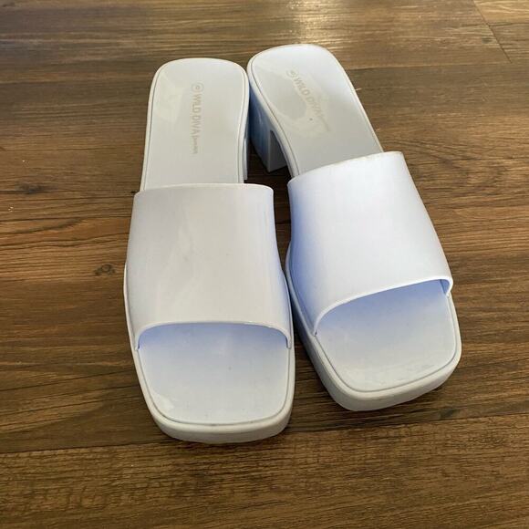 Wild Pair sz 8 light blue chunky open toe‎ slides sandals - Picture 1 of 6